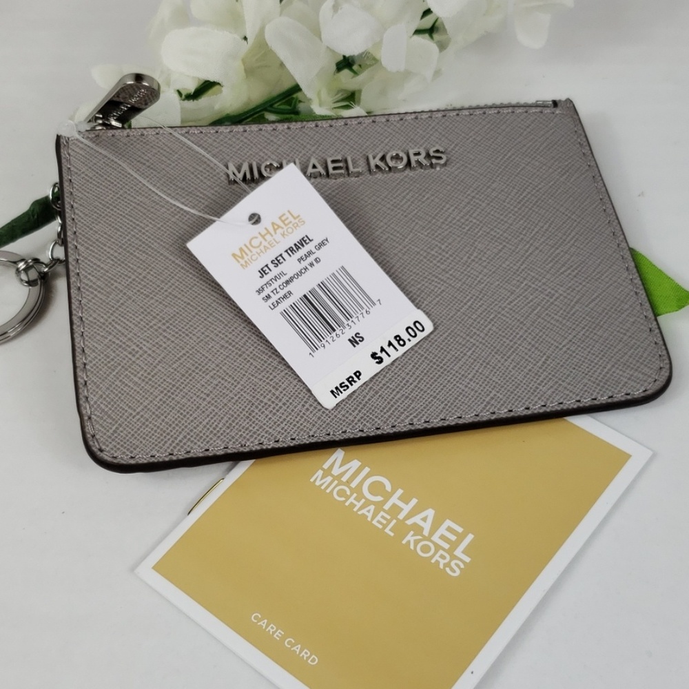 SOLD Michael Kors Jet Set Travel Leather Pouch - Picture 6 of 6